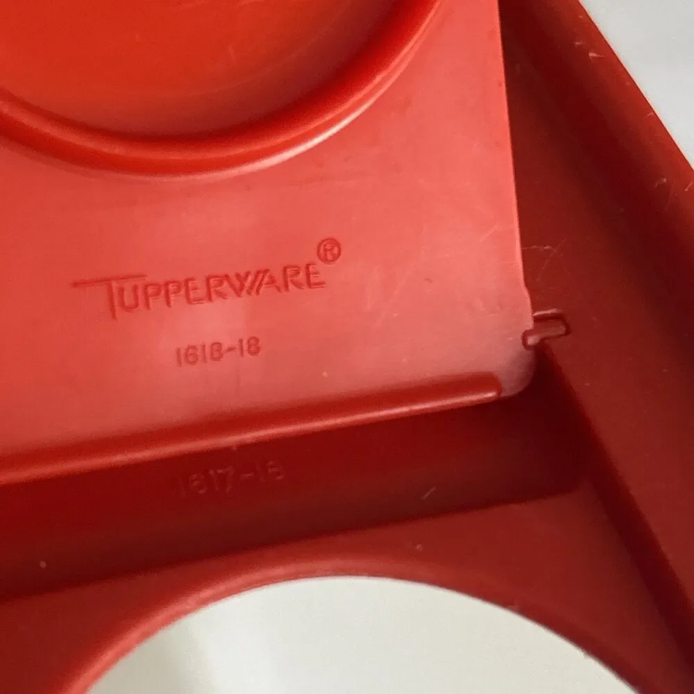 Vintage Tupperware Modular Mates #1613-3  7 1/4 Cups w/ Red lid flip open